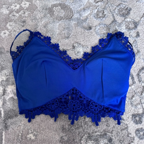 Blue Crop Top Cami with Eyelet Lace Trim Size XS - Picture 7 of 7